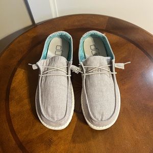 Hey Dude Women’s Size 9